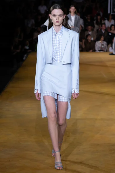 Look 77